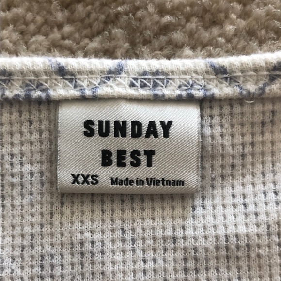 Aritzia Cream Patterned Henley Long-sleeve - Picture 2 of 4